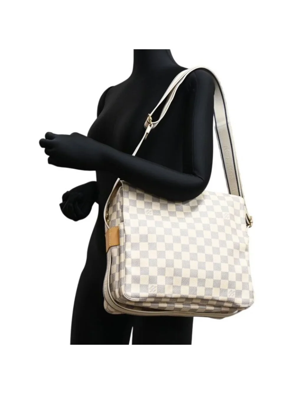 Louis Vuitton Shoulder Bag